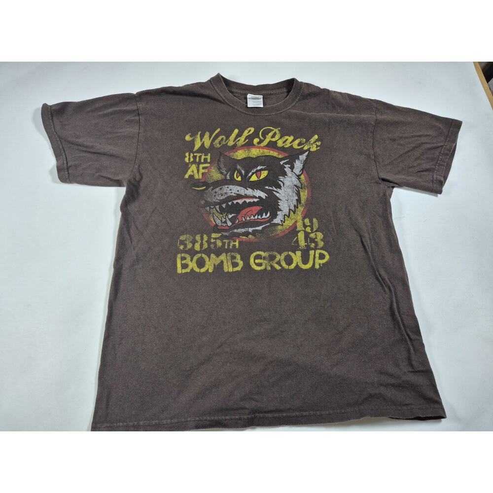 Vintage Graphic T-Shirt 8th Air Force 385th Bomber Group Wolf Pack Size Lg Brown